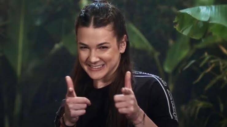 CeEmoji's tweet photo. Mert Elenince Nisa #Survivor2022alltar https://t.co/3Dy9jie3c1
