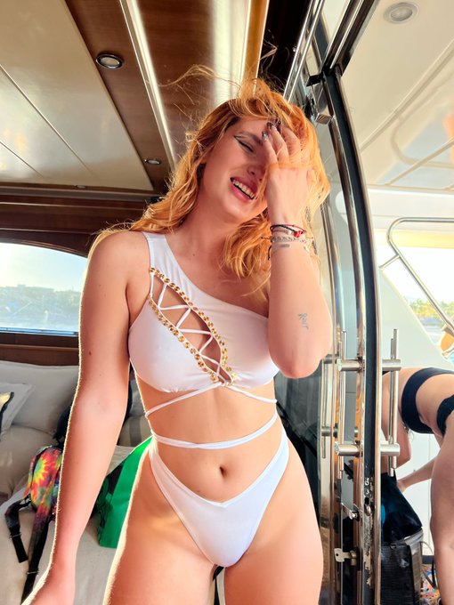 Getting my vitamin sea hehehe 🌊 ☀️ https://t.co/rCxGtxKFsr