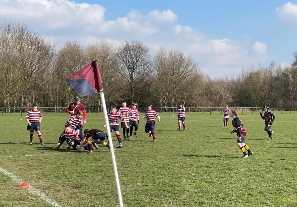 MiniGriffs's tweet photo. Well played to @BarnsleyRUFC u11s v @WathRugby u11s. An excellent game, everyone have loads of fun. Well done. ❤️🤍💙🏉🏉
#GrowTheGriff #WearTheGriff #BeTheGriff https://t.co/bNzLPUtMFJ