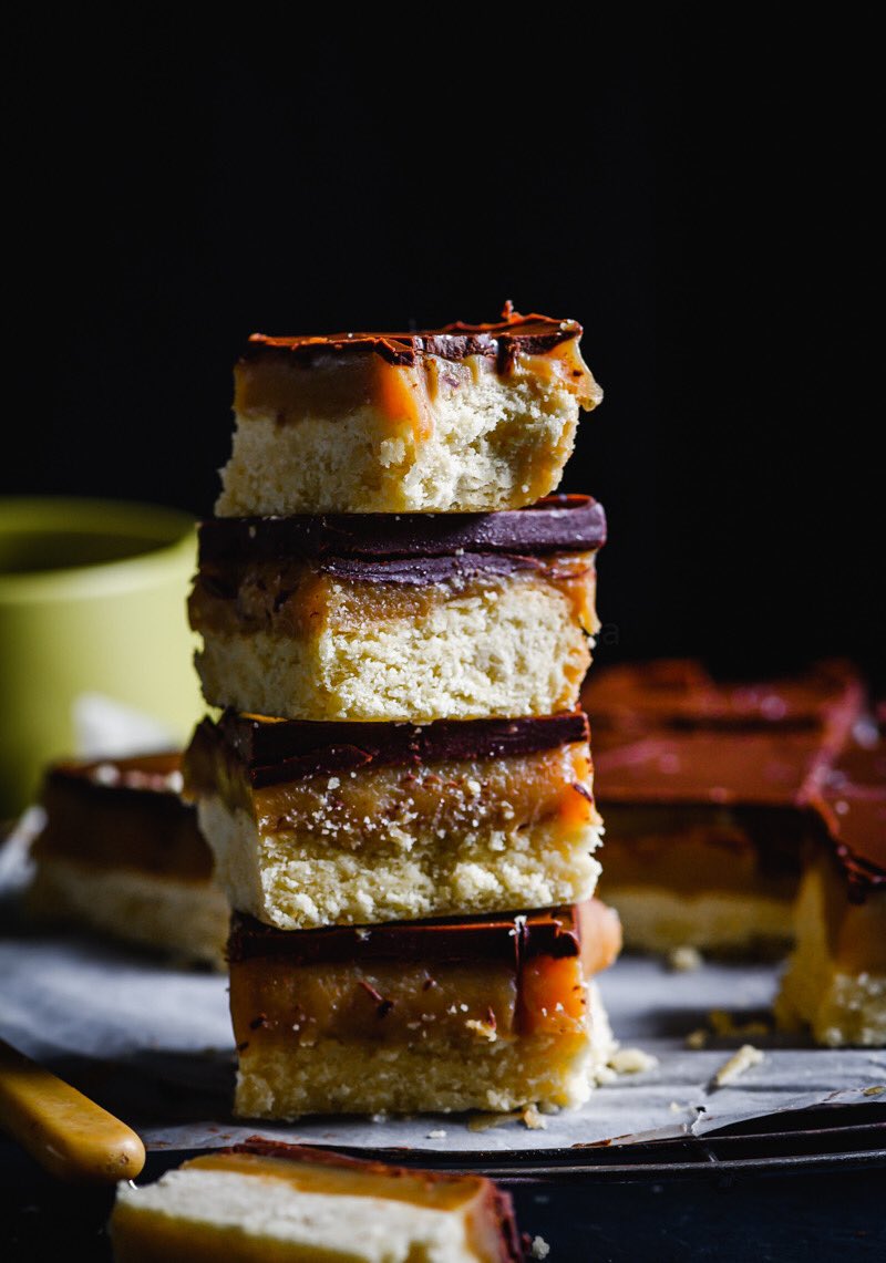Behlsapana's tweet photo. Millionaire shortbread on the mind 
#desserts #cookingwithsapana #millionaireshortbread 
.
https://t.co/KUsR0RUvqk https://t.co/FeYQ4LR2TQ