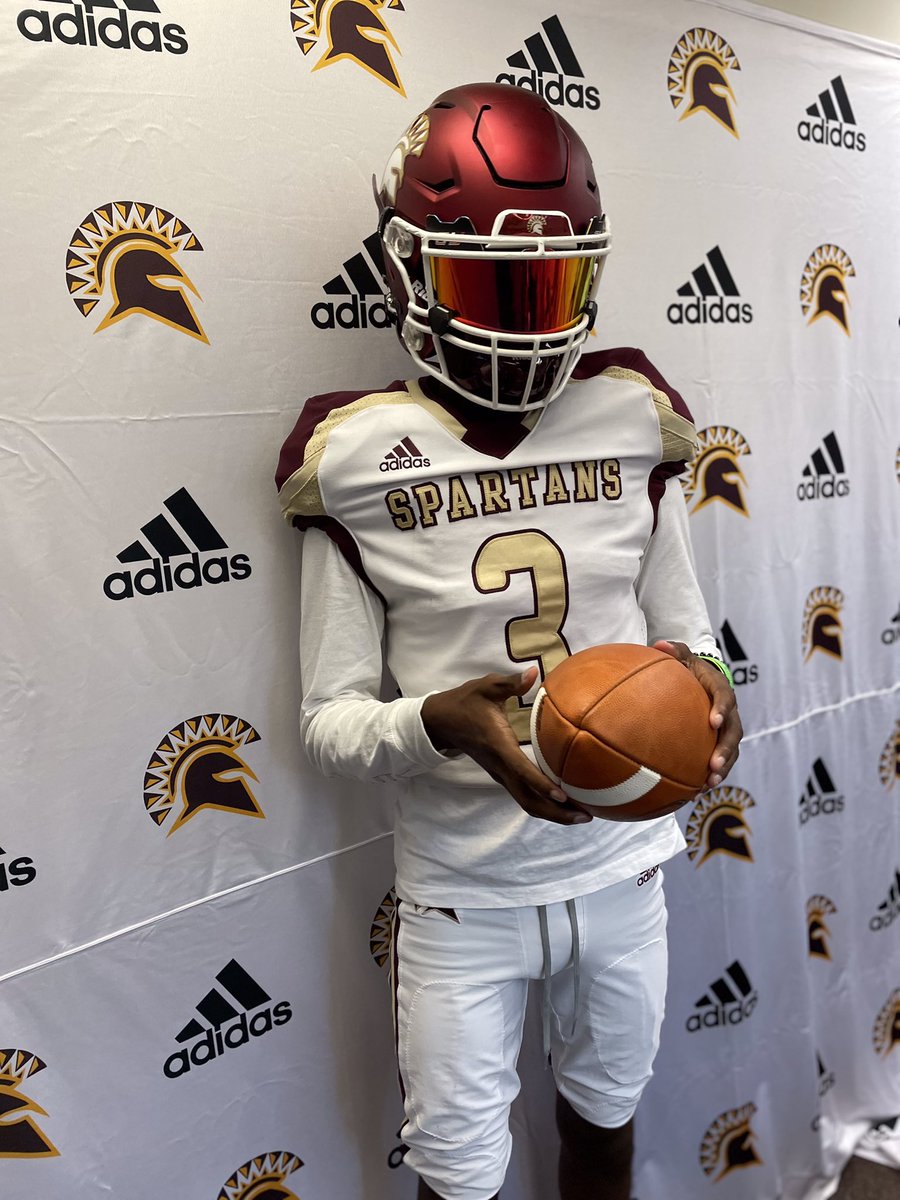 TayLewis_10's tweet photo. Had an amazing visit @STACSprintFB thanks to @RLustyik @CoachPVillanuev https://t.co/uFOzyJIKMq