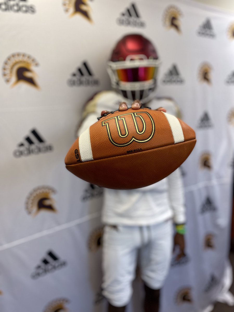 TayLewis_10's tweet photo. Had an amazing visit @STACSprintFB thanks to @RLustyik @CoachPVillanuev https://t.co/uFOzyJIKMq