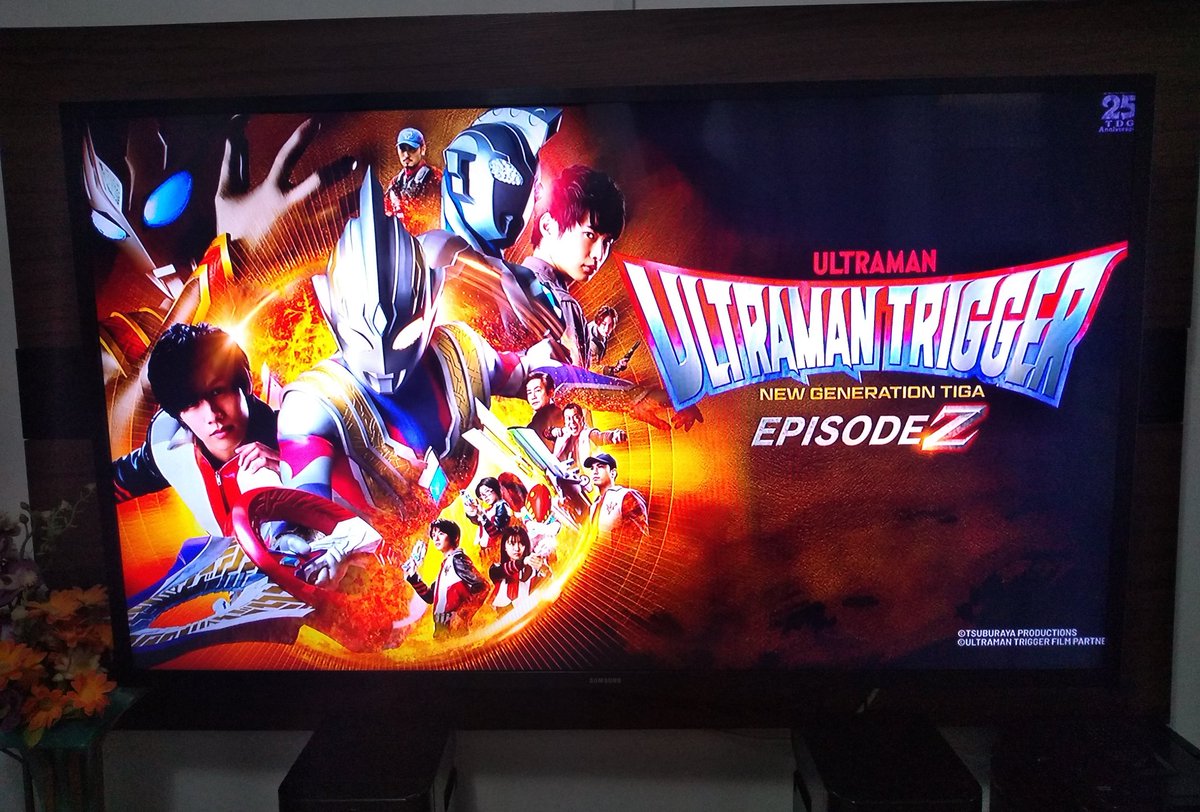 ultraorb93's tweet photo. Agora sim começa o Domingo 🤩
#UltramanTrigger
#TriggerTheFuture
#EpisodeZ
@TsuburayaGlobal
@UltramanConnect https://t.co/FPUKJkjfp4