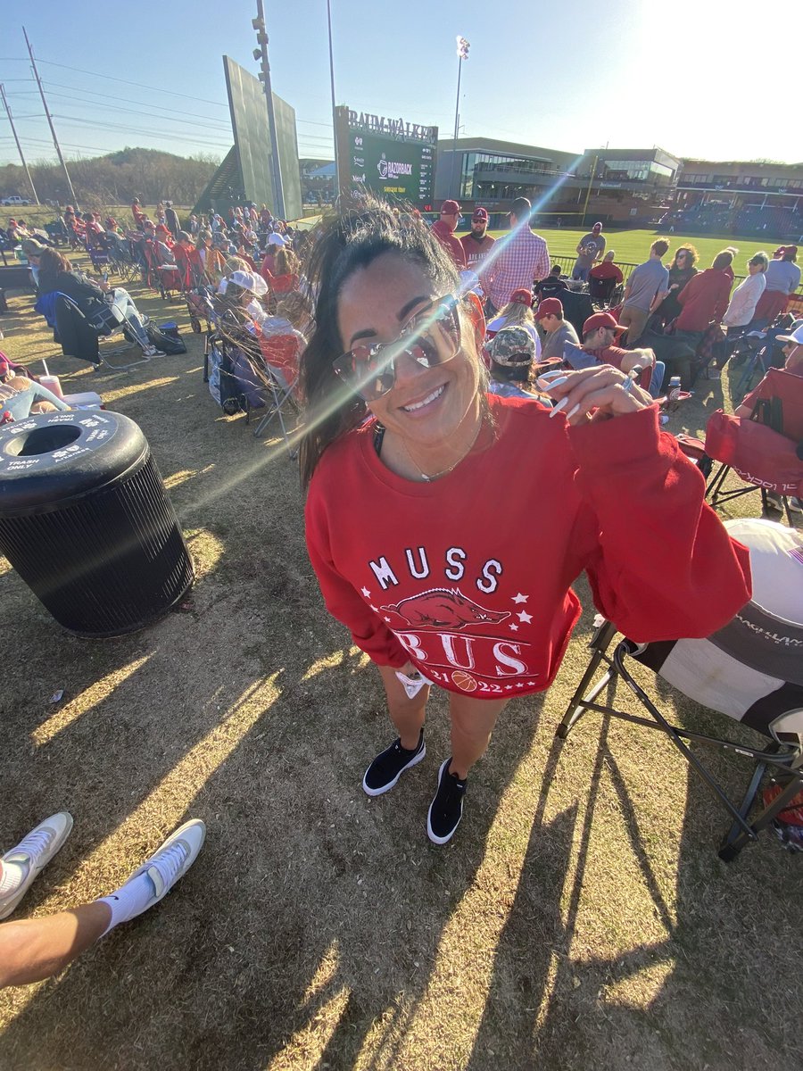 Hogs were called and Baums were made this weekend <a href="/RazorbackBSB/">Arkansas Baseball</a> .. ⚾️🐗♥️ And <a href="/RazorbackMBB/">Arkansas Razorbacks Men’s Basketball 🐗</a> are going to the #SweetSixteen #GoHogs #Razorbacks What a great weekend in Fayetteville. #MussBus