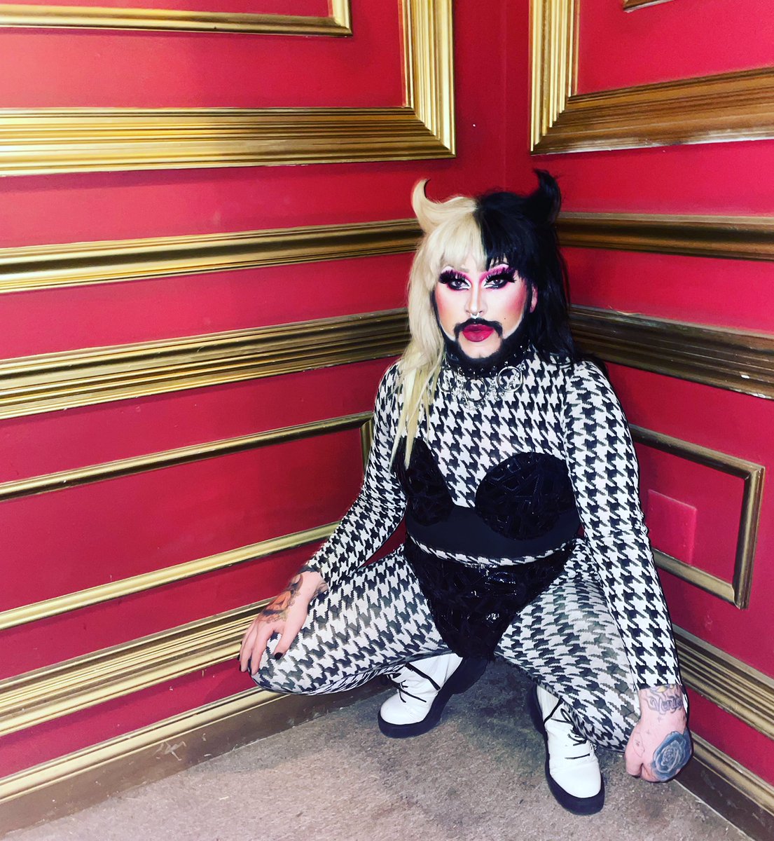 themrjakeallen's tweet photo. Born w/ Horns 😈 

#venus #dragqueen #beardedqueen #muncie #funcie #LGBTQ #rpdr https://t.co/H2TUguBCU9