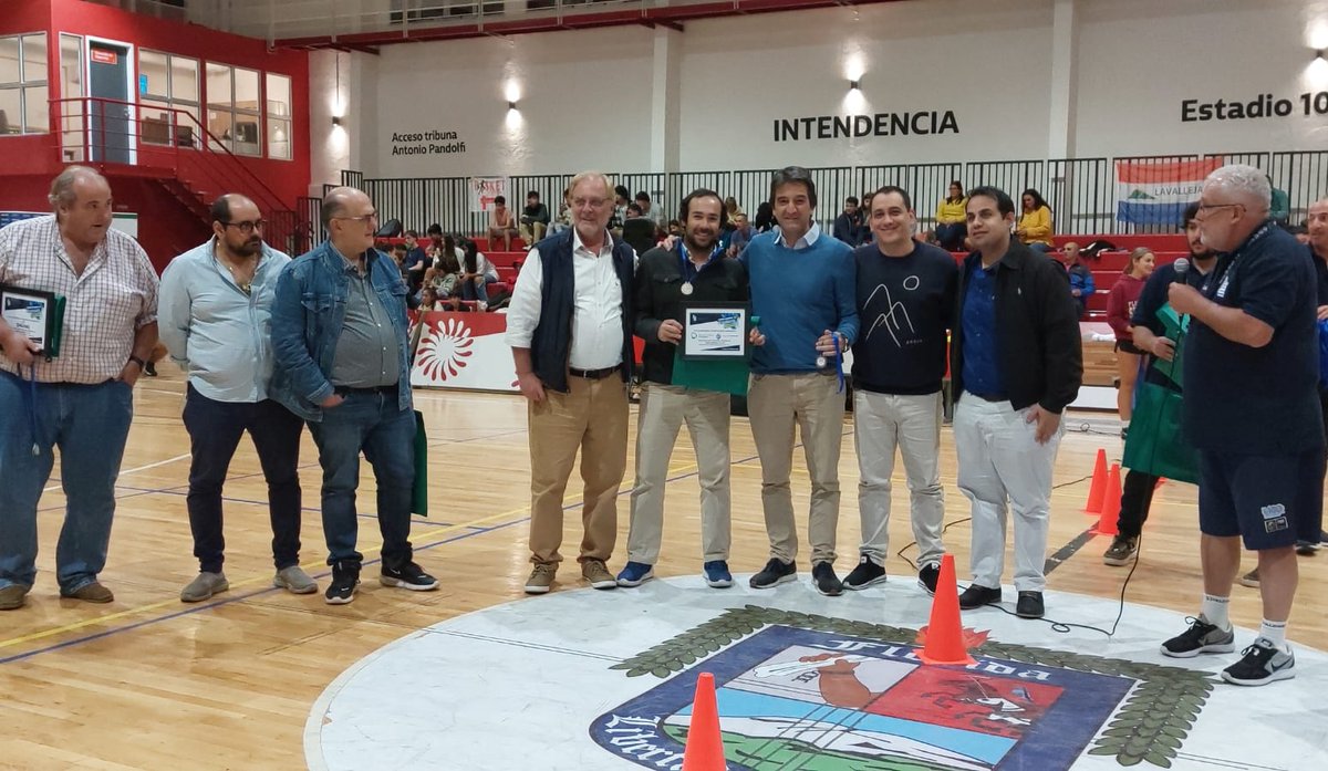 Reconocimiento a <a href="/UyDeporte/">Secretaría Nacional del Deporte</a> por la producción en conjunto con la <a href="/fubbuy/">FUBB - Selección Uruguaya</a> del 1er. Torneo Nacional 3x3 U16 Femenino y Masculino, Copa 110 años de la Comisión Nacional de Educación Física 

<a href="/Sebabauza61/">Sebastián Bauzá</a>
<a href="/ferraripabloUY/">Dr. Pablo FERRARI</a>
<a href="/eduullloa/">Edu Ulloa</a> 
<a href="/mauribg/">Dr. Mauricio Baubeta</a> 
<a href="/JoseLuisBringa/">Jose Luis Bringa</a> 
<a href="/JavierIsis/">Javier Isis</a>