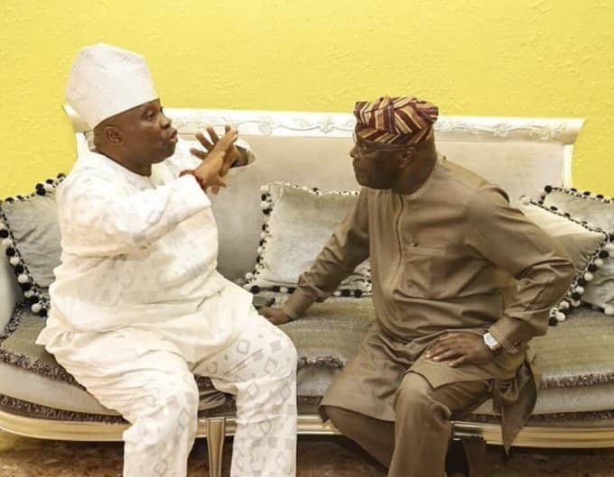 TeeJayIbrahim's tweet photo. @ammeenat @BilikisAkinola Ti mo se de UK bayi, weather kan clear ni straight. Bi Queen of England shey pariwo ara adugbo tuntun ti dey ooo. Everybody kan welcome mi ni. https://t.co/LYmxrH0vnq