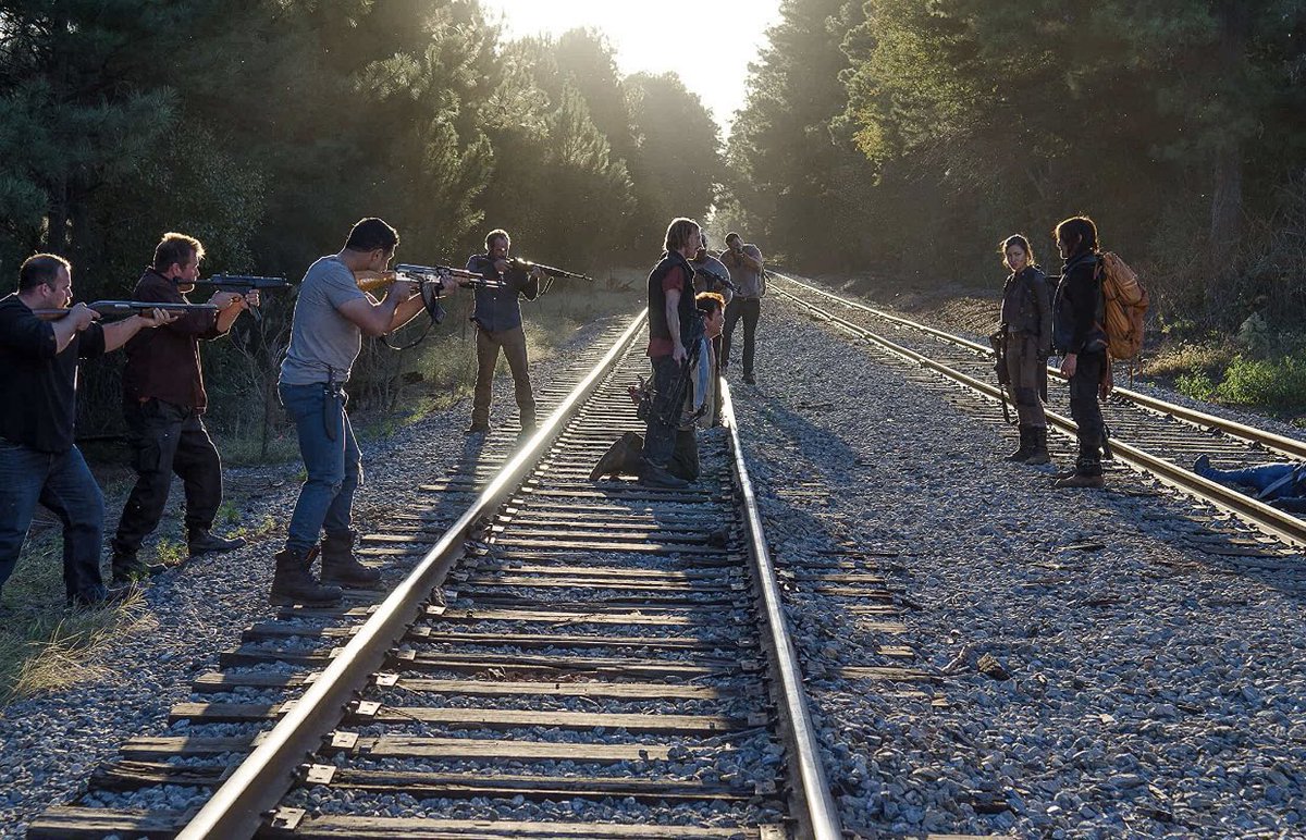 twdufans's tweet photo. 6 years ago today, "Twice as Far." 🔥 #TheWalkingDead https://t.co/mpZyJLJcmo