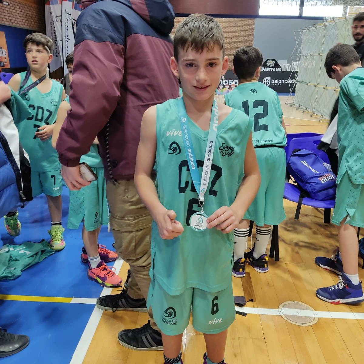 CBSFDO's tweet photo. Cara de ilusión!! De nuestro Jaime tras haber disputado este finde su #FiestaPremini en Benahavis con nuevos compis de toda Andalucía!!
💚🖤🏀 https://t.co/VIZPCE5Edn