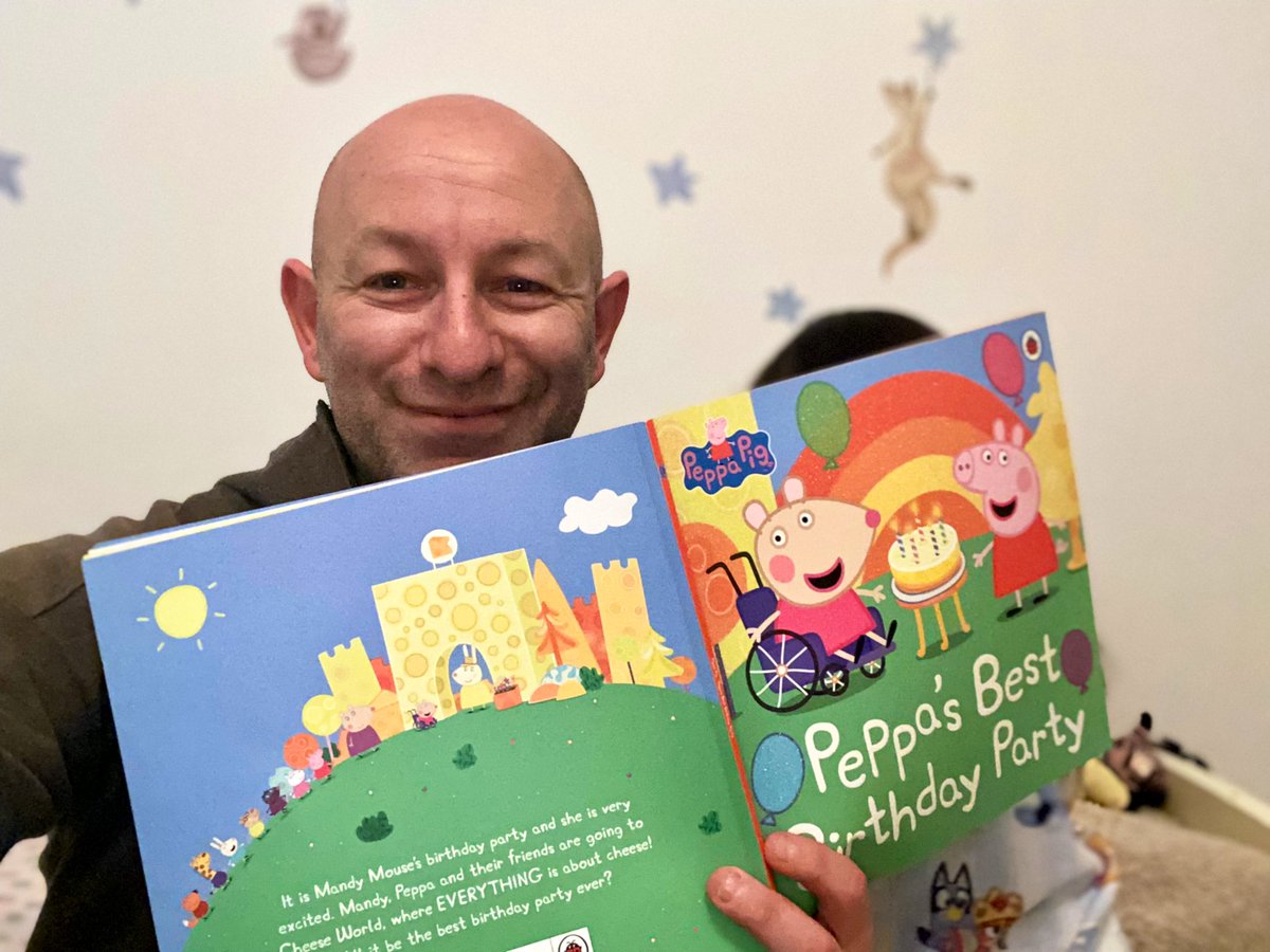 Ostrov_A's tweet photo. It’s been a long, intense day. And I couldn’t think of better way to end it, than reading a favorite bedtime story with my daughter! #ThingsThatMatterMost https://t.co/VuvOONdhdS
