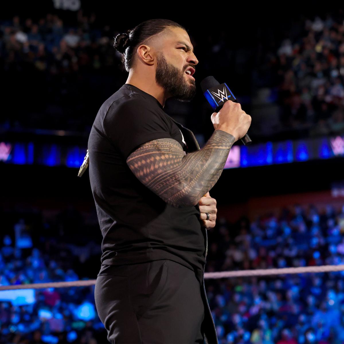headoftheisland's tweet image. roman reigns.
longest reigning universal champion.
dtf.
straight.
dms always open.
RT for a follow and dm.