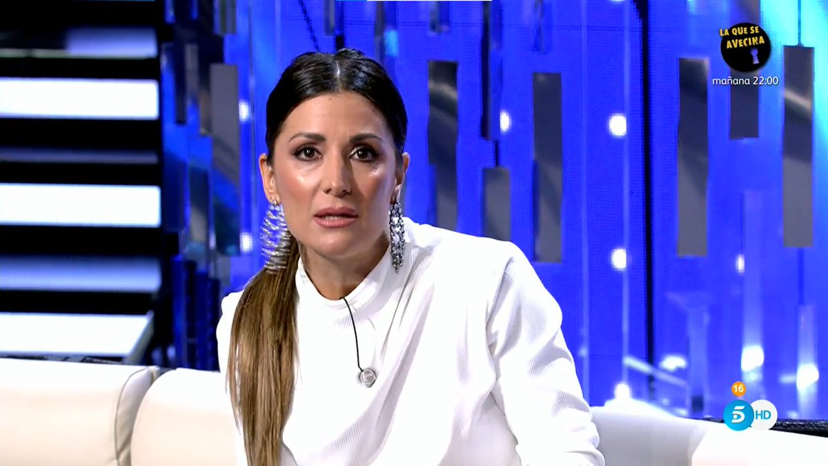 SecretStory_es's tweet photo. Nagore Robles, a Víctor Sandoval: "Nuestra misión era animar a los concursantes, dar juego, sacar una parte de ellos que no estaban sacando, y tú has estado machacándolos continuamente" #SecretNoche10 https://t.co/JbRH9AcbZk