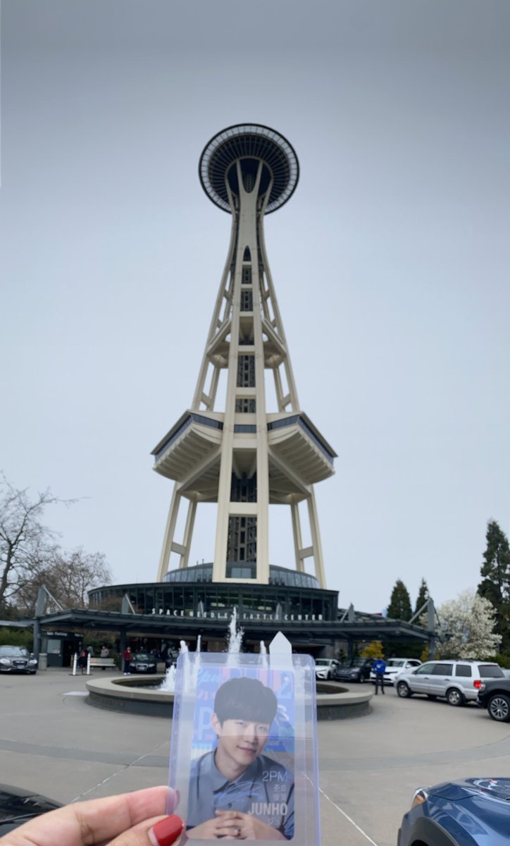 akosikaye1311's tweet photo. Yes our Junho is out again #spaceneedle #wheninSeattle #LeeJunho
#le2jh
#이준호
#2PM https://t.co/U9kA54fx7M