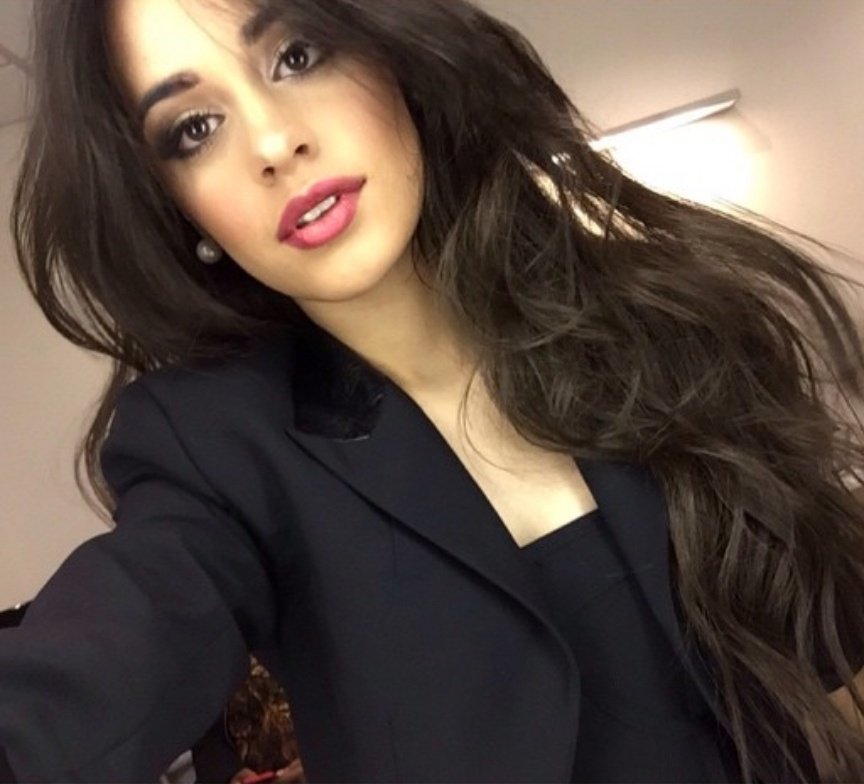 lvsickrla's tweet photo. camila cabello; then and now. https://t.co/ld9vBLGsiv