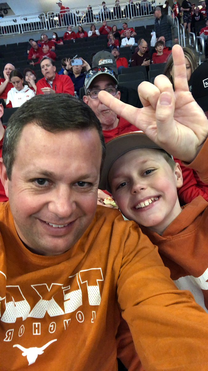 Hook em horns #mmselfie