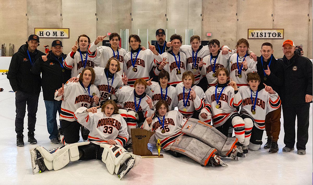 YouthHockeyHub's tweet photo. 2-1-8

Have a sneaking suspicion there will be a boy or two missing school and a few parents calling in "sick" tomorrow in Moorhead and East Grand Forks. https://t.co/7oySIdFzr5