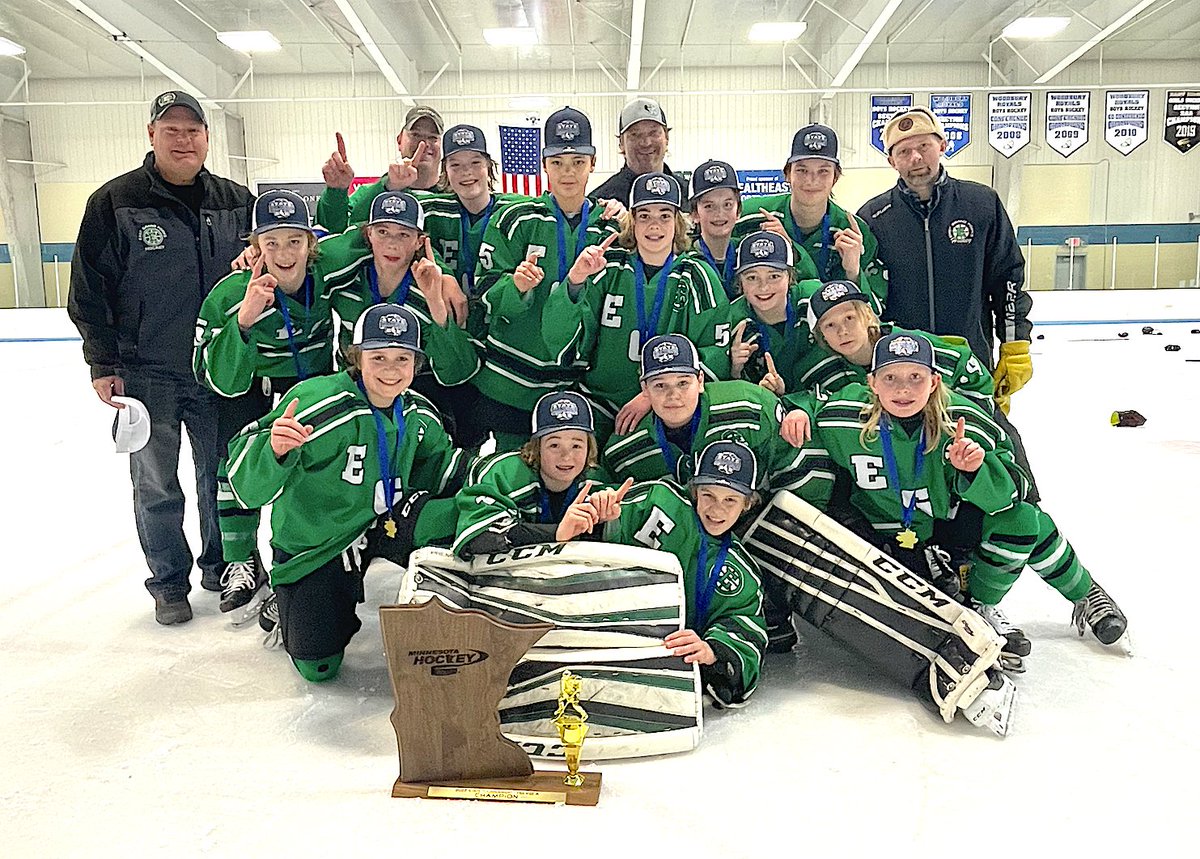 YouthHockeyHub's tweet photo. 2-1-8

Have a sneaking suspicion there will be a boy or two missing school and a few parents calling in "sick" tomorrow in Moorhead and East Grand Forks. https://t.co/7oySIdFzr5