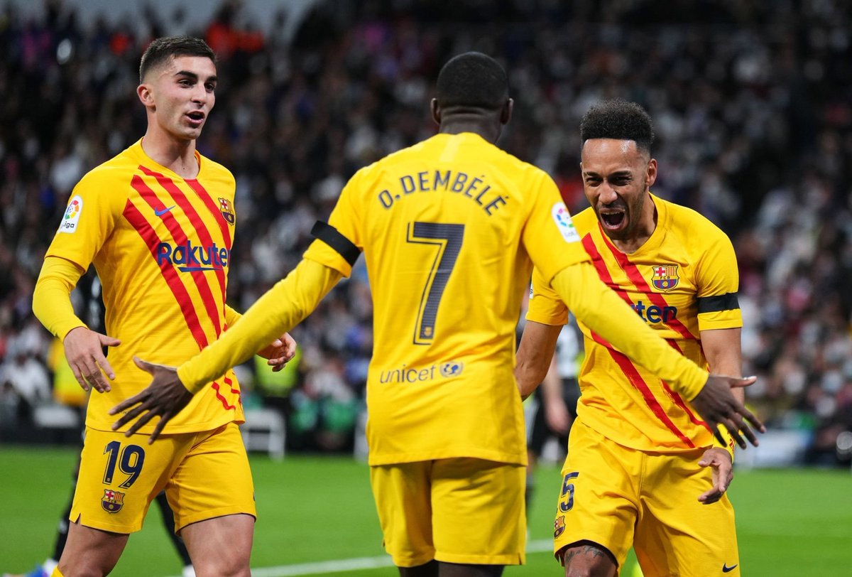 INDOBARCA_TMG's tweet photo. Santiago Bernabeu selalu bersahabat dengan kita,,
Terimakasih Cules yang sudah datang mendukung,,

Selamat Beristirahat
#ElClasico #Indobarca https://t.co/llTms3t1OK