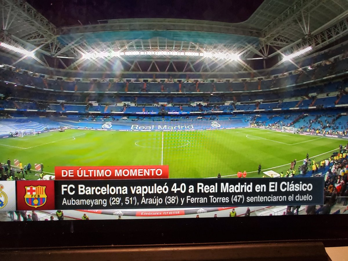 PedroNoel87's tweet photo. Funciona la Xavineta, asalto a la Casa Blanca 💪💪💪.
#ElClasico #AlegríaBlaugrana https://t.co/eOJ5KzktDc