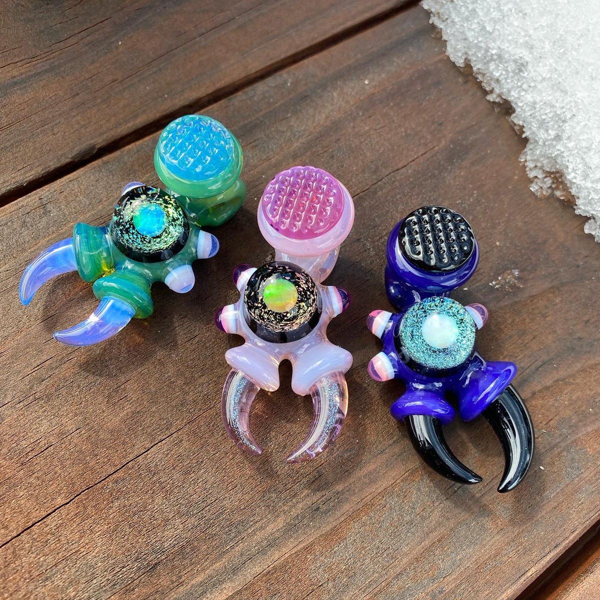 ubatuba_alex's tweet photo. Warlock Pendants #4-#6 of 2022 #warlockstatus #upgradetowarlockstatus #warlock #alienjewelry https://t.co/ezSUCAa4qB