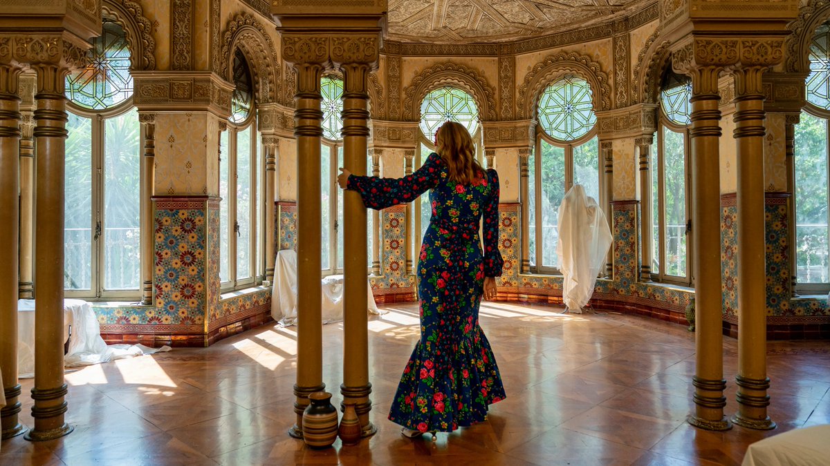 eve_polastrii's tweet photo. One thing that hasn't changed since the beginning is my obsession with the truly incredible places they find for this beautiful show. Every single detail about these sets and locations is crafted to *true* perfection. #KEWatchParty @KillingEve https://t.co/LqwLujr6SP