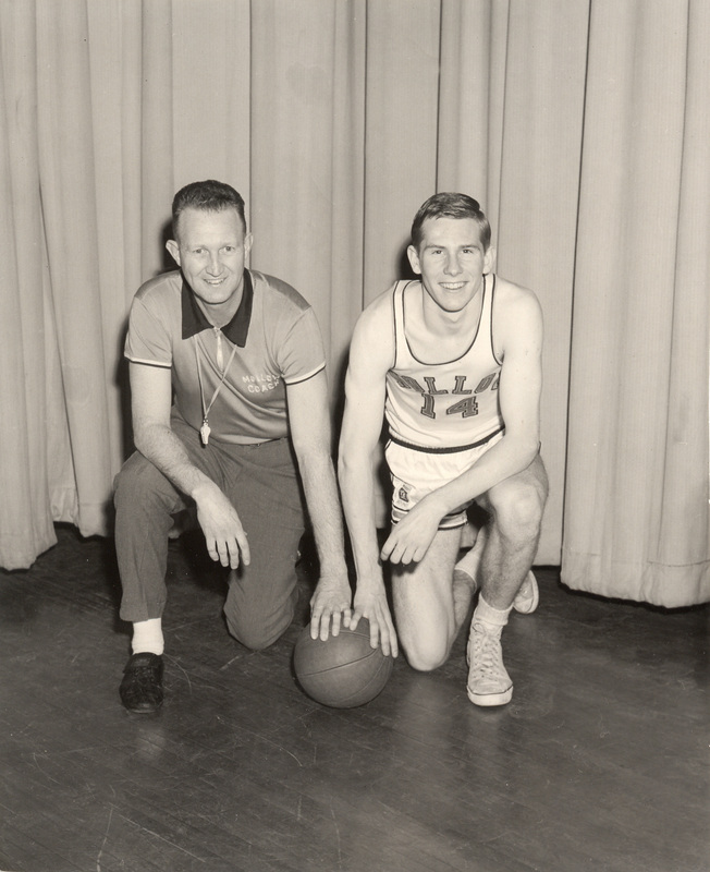 __hothot's tweet photo. Just a reminder that Jim Larrañaga, 72, and Russ Smith, 30, had the same high school basketball coach. https://t.co/SUy8yf4jLA