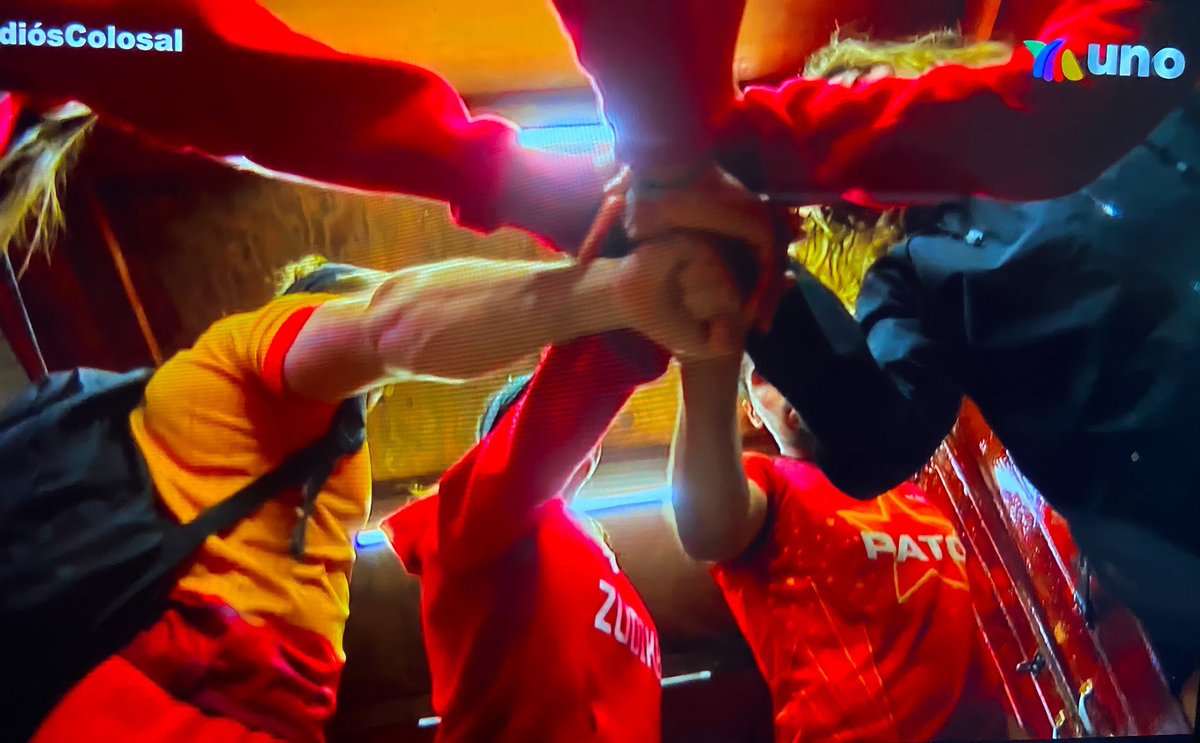 NailaRoja10's tweet photo. Che programa que hizo que este equipo bonito en el que todos entraron queriéndose, apoyándose y donde lloraron la primera vez que todos se fueron a eliminación, ahora este fracturado y generando hate en los atletas
ALWAYS WITH U ARIS
ZUDIKEY LAST SPRINT
#EliminaciónEnExatlón https://t.co/8m67wQ6j8i