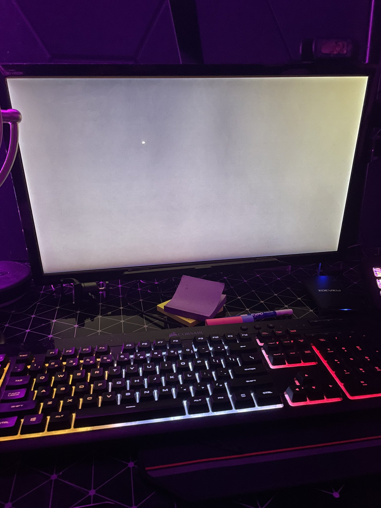 virtuallylewd-on-twitter-what-does-it-mean-if-your-pc-does-this