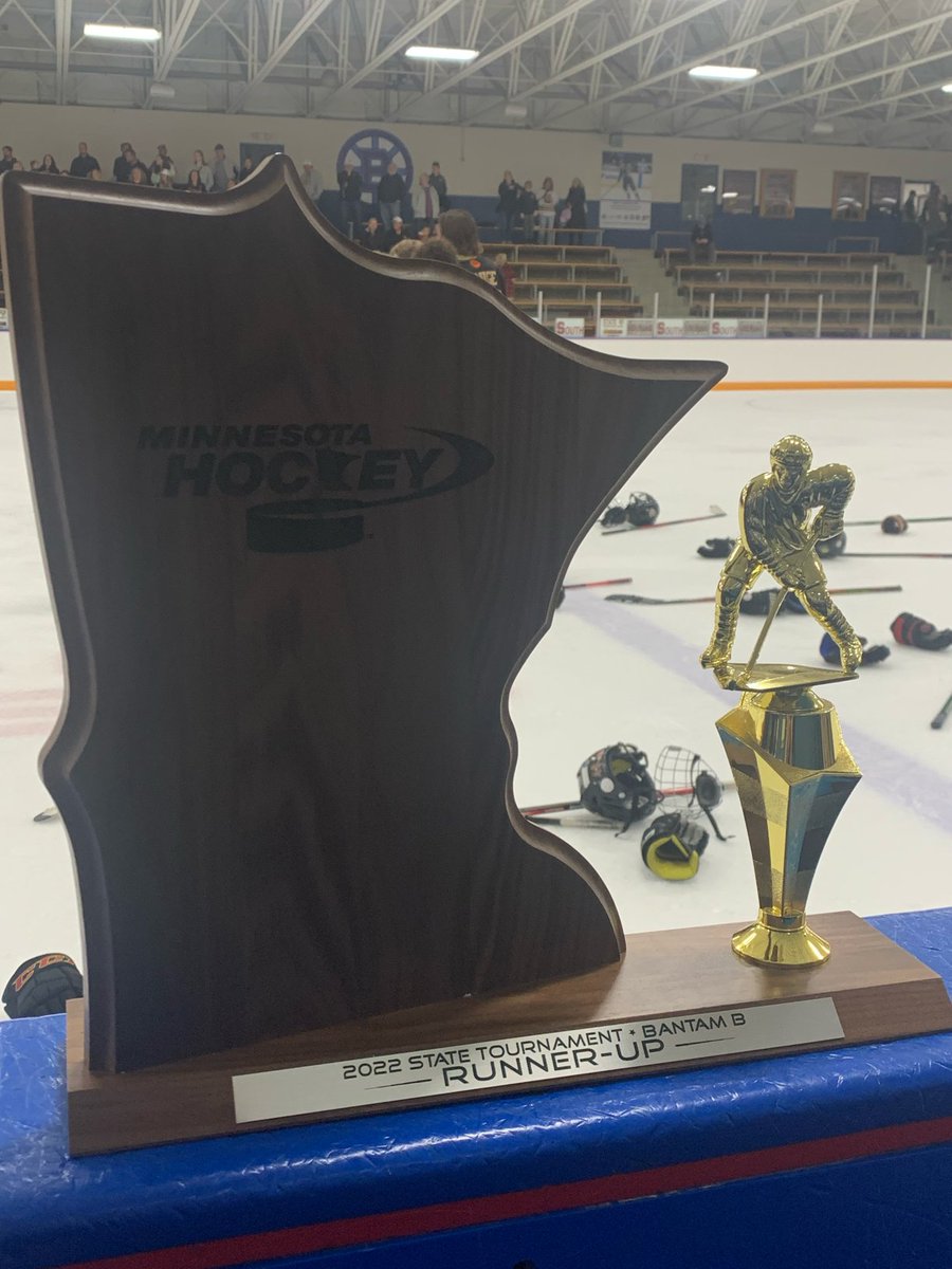Jesse_Wiggins's tweet photo. Fell short of winning the State Championship, but @south_b1 gave everything they had. It doesn't feel great tonight, but what an accomplishment. I am so proud of these kids. They did it together, and for each other, every step of the way. #WeBeforeMe #WhateverItTakes https://t.co/C0UENQYcP1