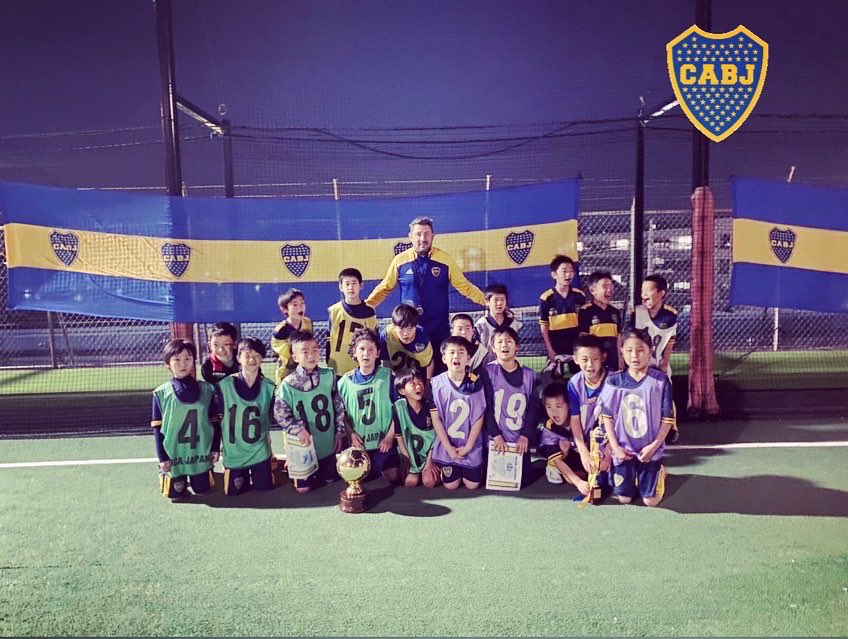 LaEscuela3's tweet photo. 🇦🇷⚽️🔵 #CABJ 🟡⚽️🇯🇵

◥◣ BOCA 新規入会者募集中◢◤
花小金井校のBOCA CUP🏆

戦う姿勢、どんな状況でも勝ちたいという気持ちが全開💪😡

今日が現学年ラストのトレーニング😭モチベーションMAXで臨みましょう❤️‍🔥

ボカサッカースクール
申し込みはこちら
https://t.co/ZJTmEy8NyC

#BOCA #bocajapan https://t.co/sXuyYBjUG3