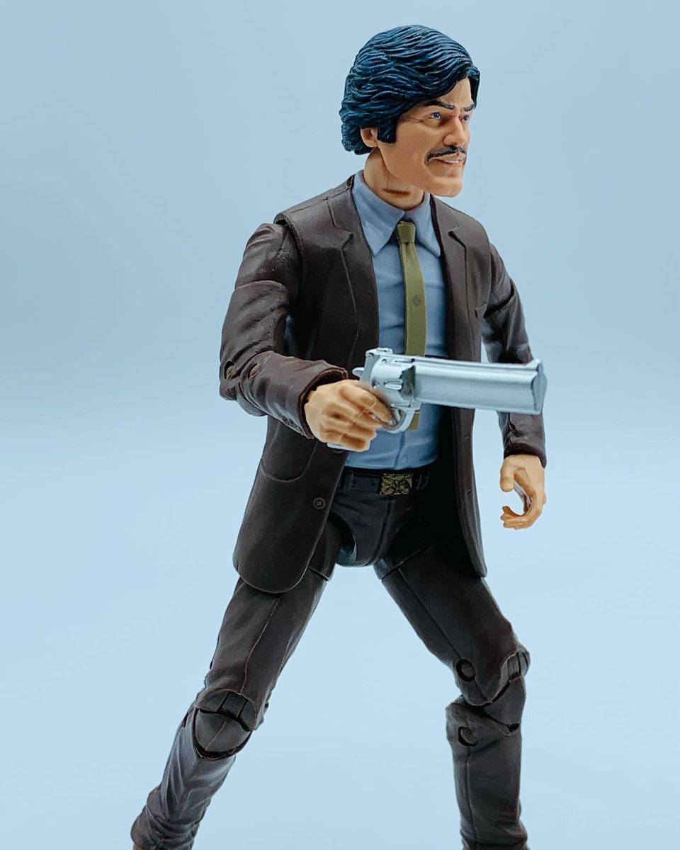 Finally got that Paul Kersey Charles Bronson Death Wish figure I’ve always wanted #mavellegends #marvel #deathwish #charlesbronson #paulkersey #deathwishmovie #toys #toy #toystagram #marvellegendscollector #marvellegendscommunity #marvellegendsseries #marvellegendsphotography