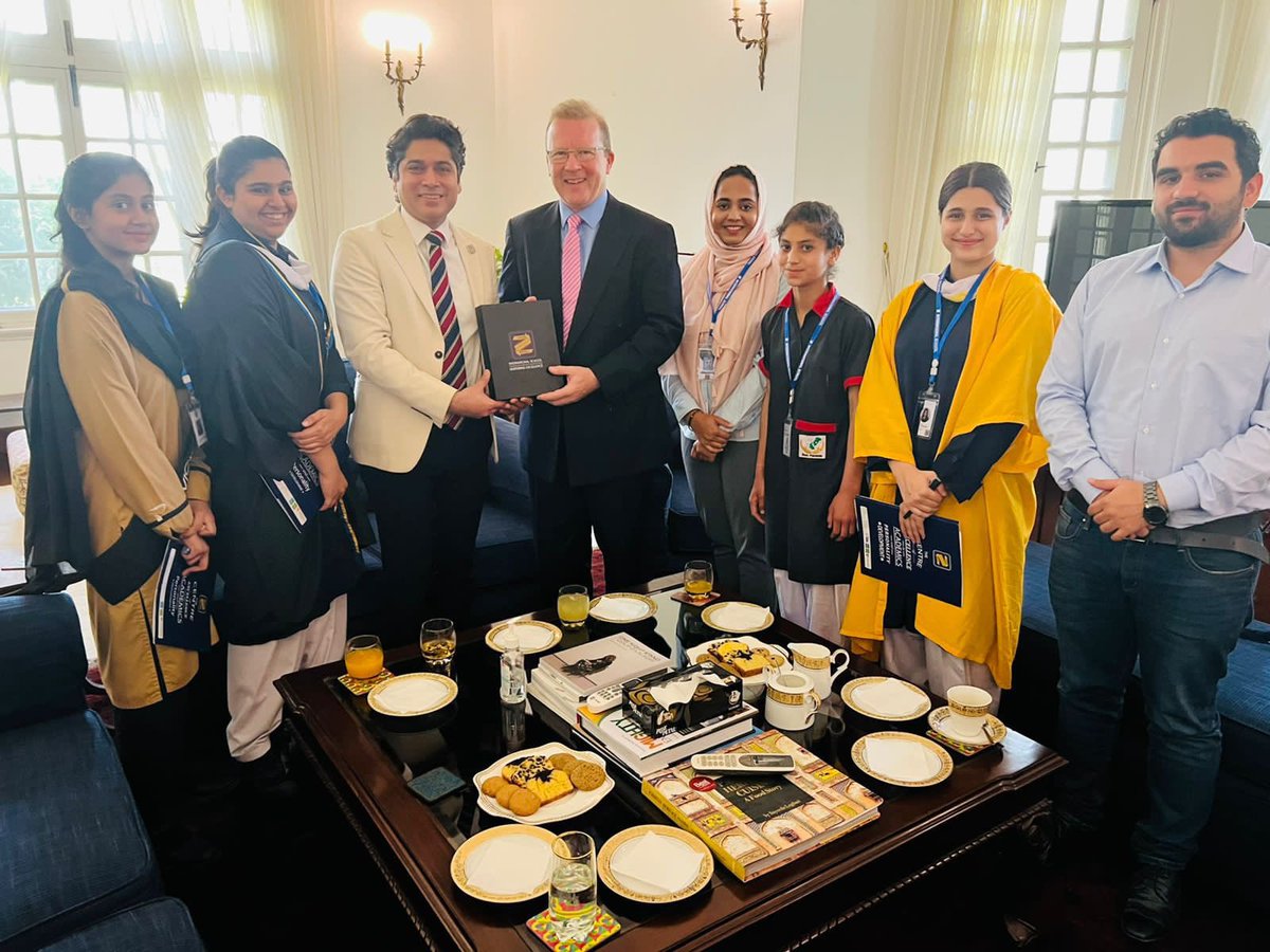 MartinDkarachi's tweet photo. Panel discussion with students from Z International School, The President School and Own Pakistan School. Great ambassadors for your schools and country. Pleasure to meet you!#education #ZGroup https://t.co/UQ3OXqZgJy