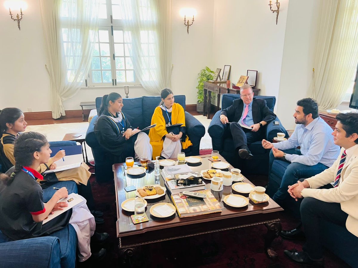 MartinDkarachi's tweet photo. Panel discussion with students from Z International School, The President School and Own Pakistan School. Great ambassadors for your schools and country. Pleasure to meet you!#education #ZGroup https://t.co/UQ3OXqZgJy