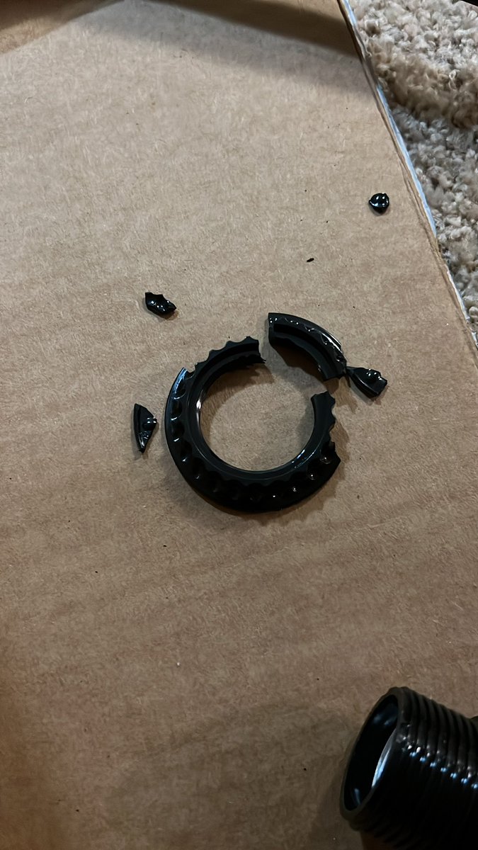 Bevan_Smith's tweet photo. @walmarthelp Just drove all the way to your Milpitas store only to find that probably the most important part of the floor lamp I bought is broken 😡  What an absolute waste of an Sunday afternoon 😤 #TotallyDisappointed #WhatAmISupposedToDoNow #AllThatEffortForNothing https://t.co/ku6uaL47yZ