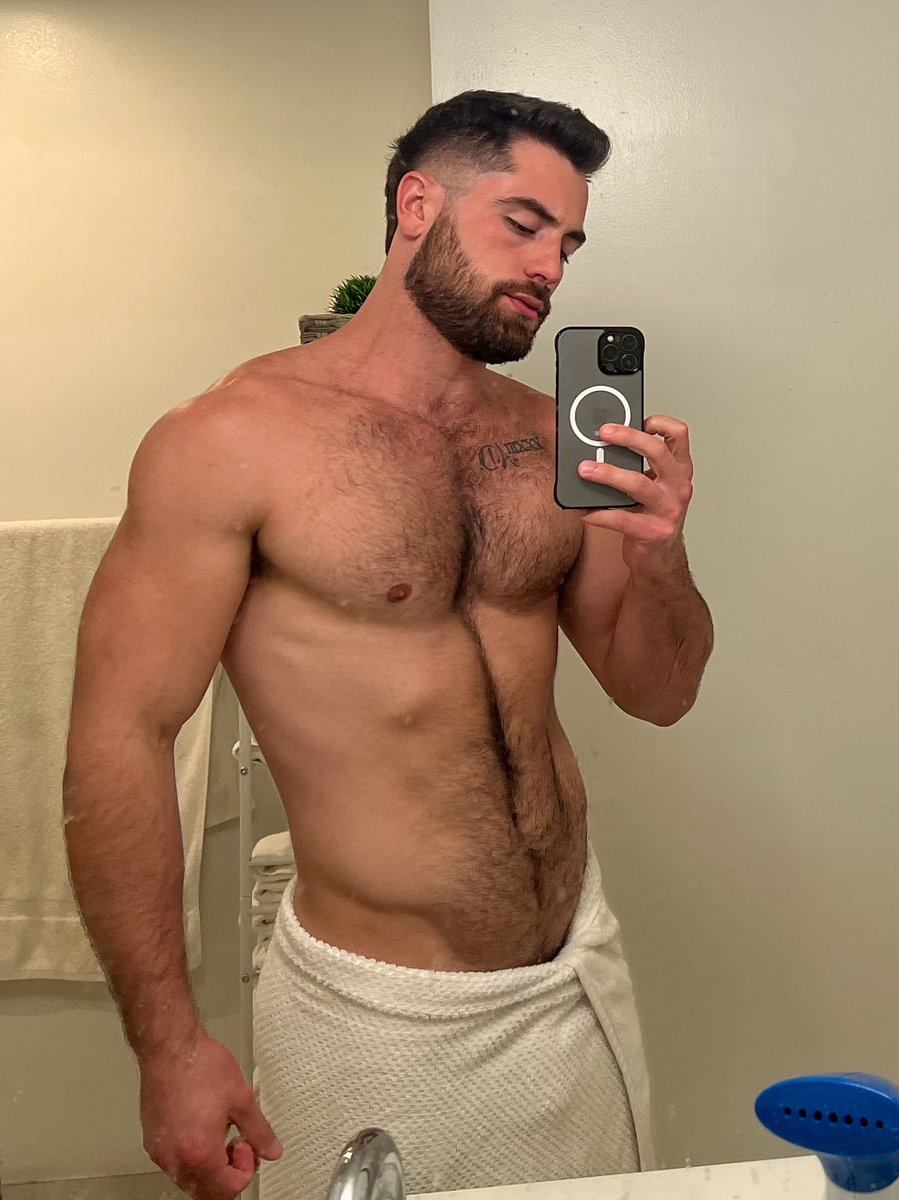 RuggeryV's tweet photo. Sunday Funday 😈 https://t.co/mX56Ubrwhw