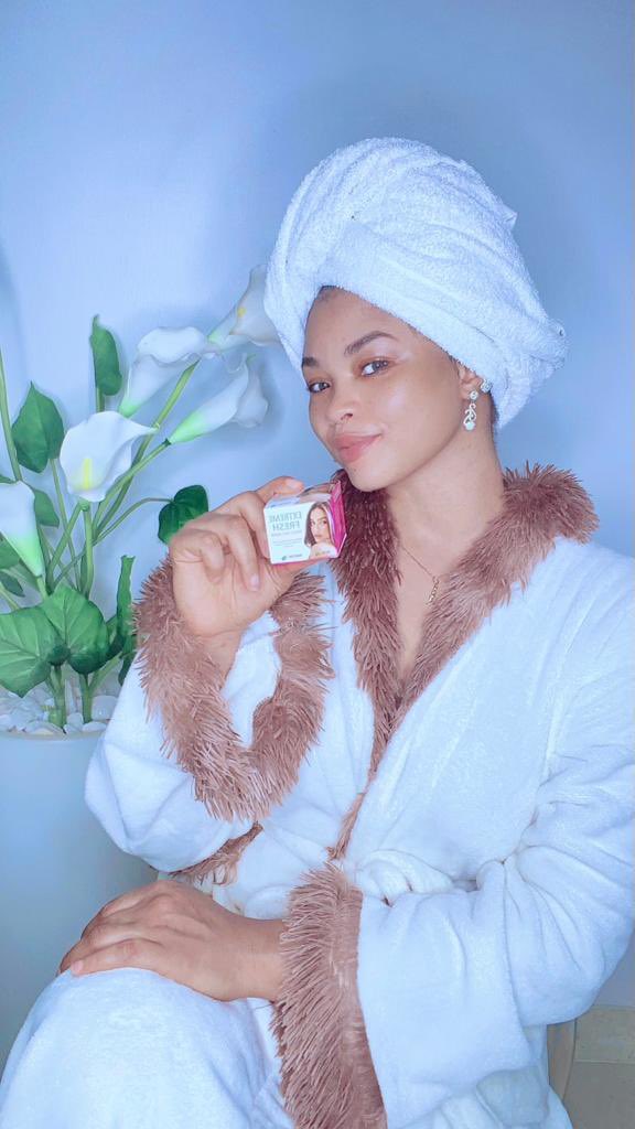 ubamaka01's tweet photo. Extreme fresh face cream available at Ubamaka global Cosmetics. Tradefair international market Ojo Lagos. Send us a dm https://t.co/sHBYVwUTqk