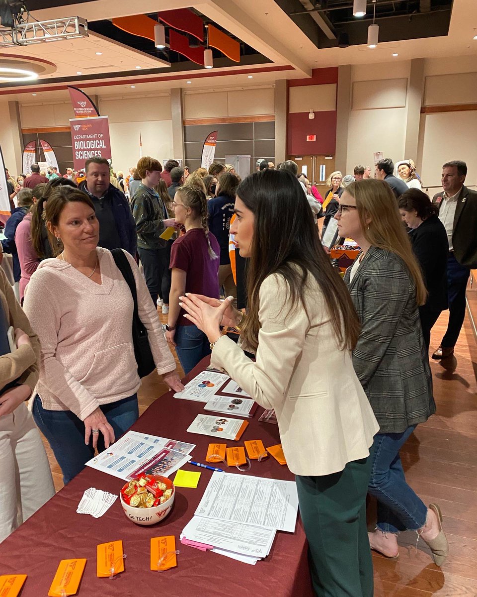VTManagement's tweet photo. We had another great day hosting high school students and their families during the Spring Open House.
We love showcasing the benefits of our Pamplin program and journey.
Let’s Go #Hokies!
#business #management #PickPamplin #OnePamplin #vt25 #vt26 #vt27 https://t.co/msE2oYY4Kd