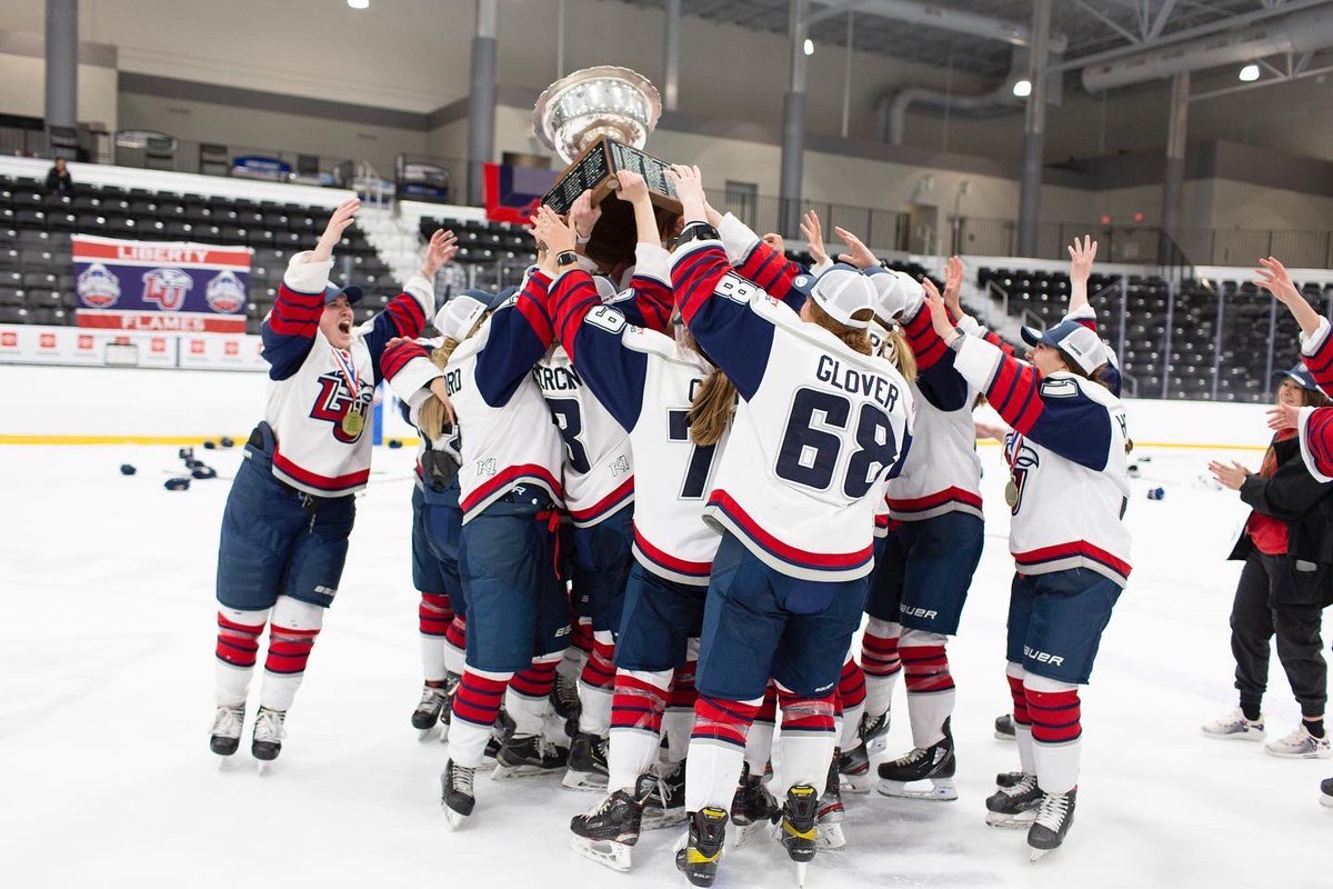 LU_WD1Hockey's tweet image. You’re looking at 4x ACHA NATIONAL CHAMPIONS 🏆
