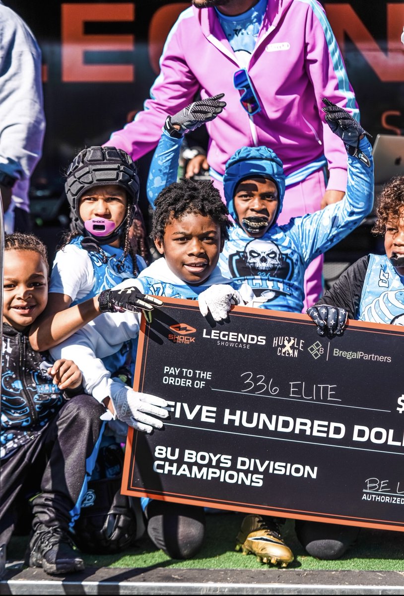 sdlegends7v7's tweet photo. In Louisville You Either Showed Our Or Got Showed! Thanks For Making Louisville A Movie🏆🔥.. #belegendary #7v7szn https://t.co/9ANSMlihqW