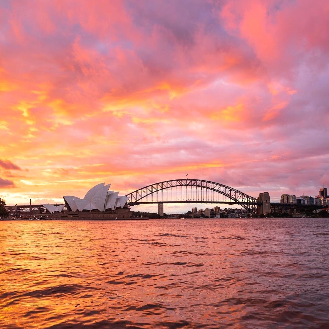 ICCSyd's tweet photo. #SydneyHarbourBridge turned 90 🎂✨

One of Australia's most iconic landmarks, officially opened in 1932! 😱

📸: Repost from @Australia  | @elisaeves  

#ICCSydney #ilovesydney #discoversydney #whattodoinsydney #thingstodoinsydney https://t.co/6Z6lXRKQiS