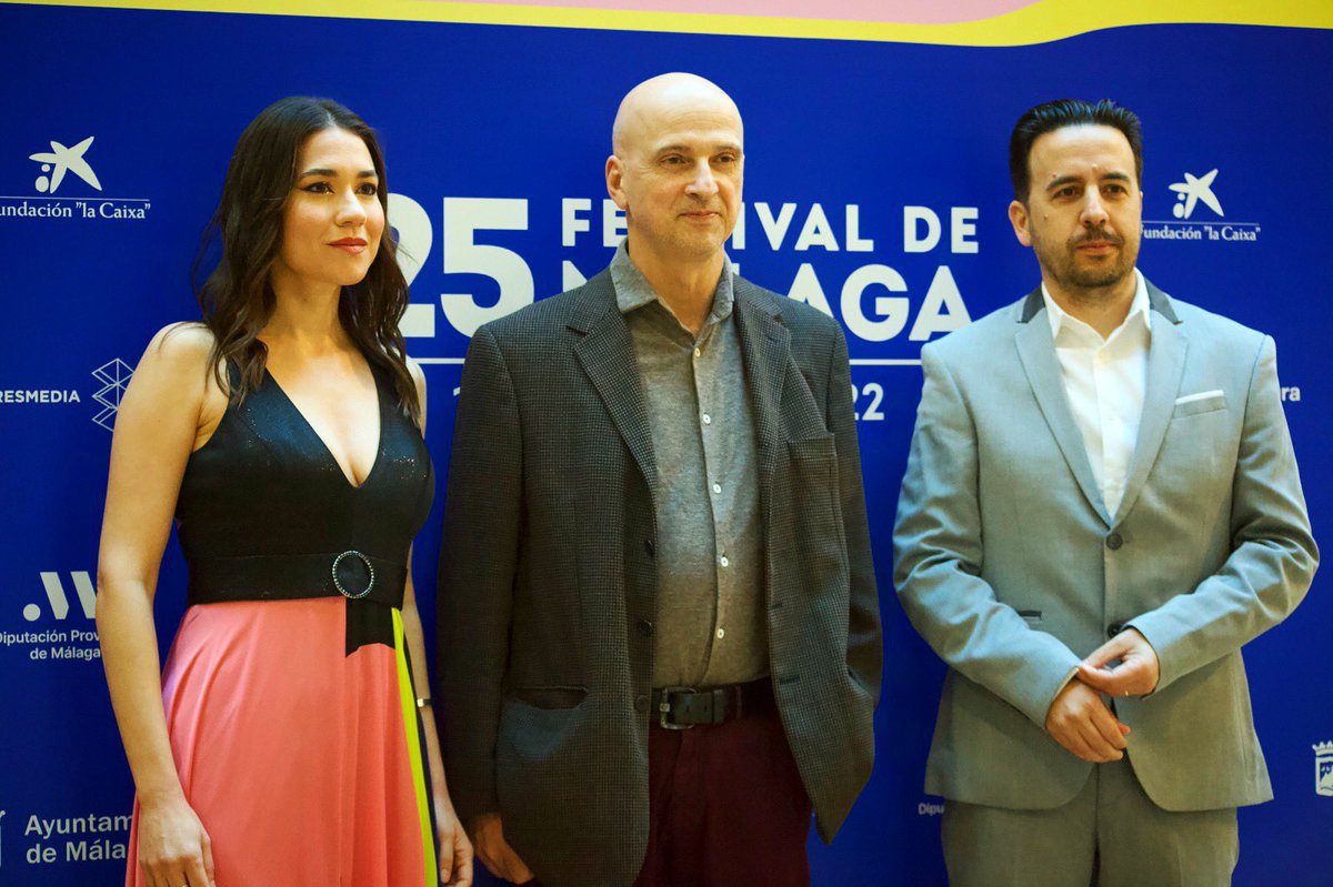 Un placer comenzar el viaje de #Devocion en el <a href="/festivalmalaga/">Festival de Málaga</a> 
Acompañado de dos grandes que admiro muchísimo
Escribe y dirige @rafa_russo_music 
Protagoniza @elenamartinezactriz  y…hoy hemos hablado del proyecto en #5minutosdecine en #25festivalmalaga 

Pronto mas noticias!!