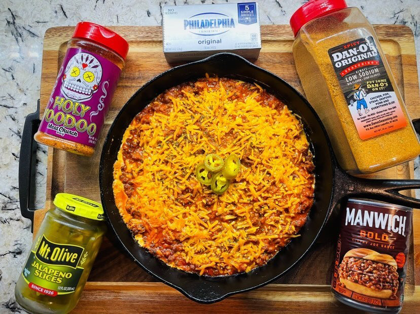 danosseasoning's tweet photo. Get a look at this Smoked Sloppy Joe Dip! Dantastic would be an understatement.  🔥 #YumYumGetYaSum #DanGood 

📸: grilling_with_lane https://t.co/JMySreI95u