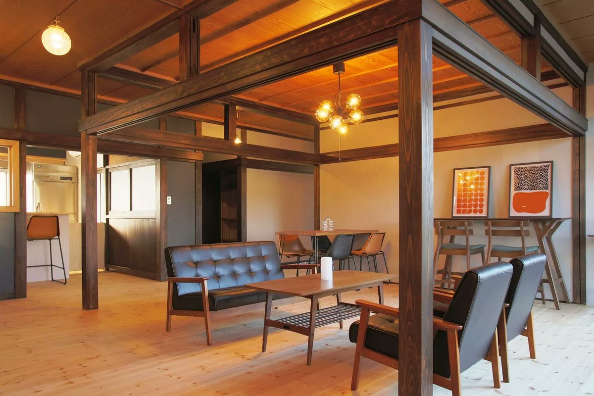 hiro_shimada's tweet photo. 飯島町の広報誌にて町内の空き家を利活用したDIY賃貸事例掲載しています。掲載物件随時募集中。
#飯島町 #長野県 #伊那谷 #空き家 #DIY #空き家利活用 #ゲストハウス #ヘアサロン #クラウドキッチン #シェアキッチン https://t.co/2PkHth6q01