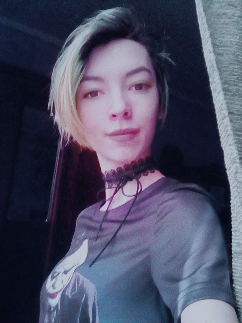 HelenCrow13's tweet photo. @PinkyJulien77 @CyberpunkGame @CDPROJEKTRED Um.. Yea we don't look same to be self insert. https://t.co/GmWoPp1sSl