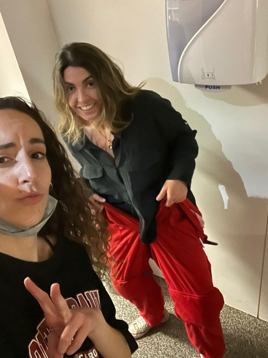 beel97mtnez's tweet photo. en un seg nos cantamos un toxic versión alba y natalia ot https://t.co/DwUtfAb6A1