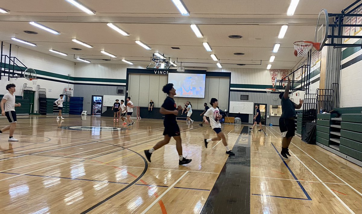 Had our 1st Leadership Sunday of the ‘22 Season with our Veteran Gr 11s
After Pizza &amp; Ice Cream Sandwiches, some Leadership Exercises, our coaches joined us in the gym for our own version of  ‘March Sadness’ 😂 🏀
Great Fun Today!
<a href="/icvmcwpg/">ICVMC - Wpg</a>
<a href="/PembinaTrails/">Pembina Trails SD</a>
<a href="/The_WHSFL/">The WHSFL</a>
<a href="/chatfootball/">CanadaFootballChat</a>