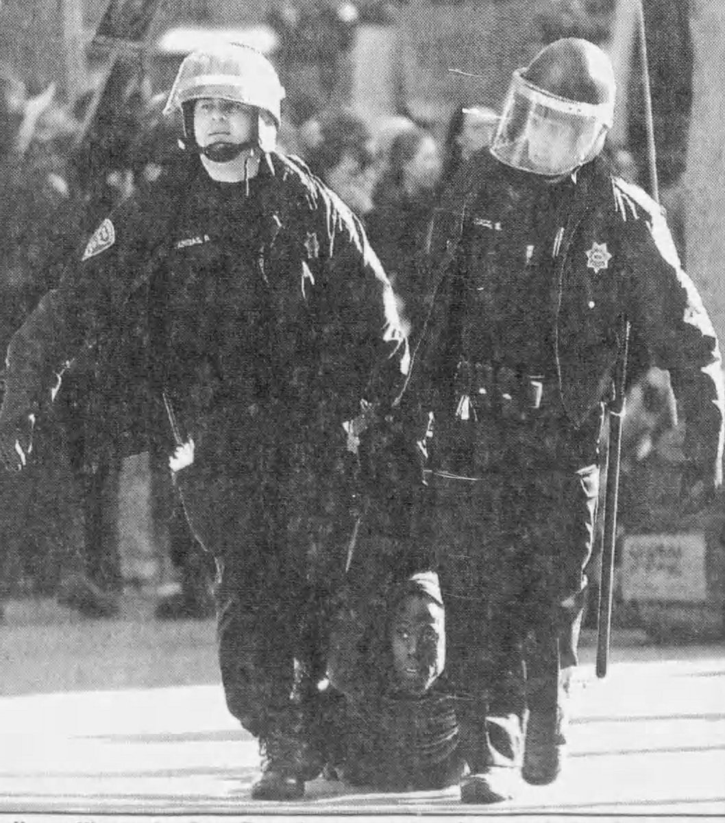 leftinthebay's tweet photo. 19 years ago, Mar 20 2003, tens of thousands of people took to the streets of San Francisco to protest America's invasion of Iraq, which had begun that day. Police made around 1500 arrests as demonstrators disrupted traffic across the city in dozens of coordinated actions https://t.co/YtrKVVekdd
