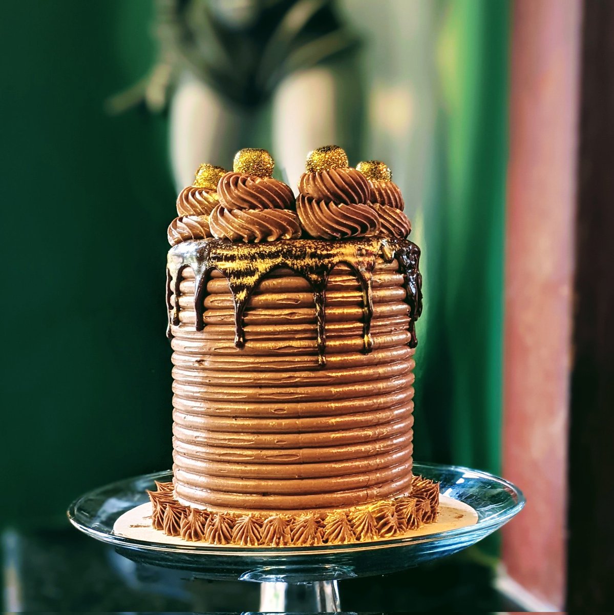 BakesSaurus's tweet photo. Classic triple chocolate birthday cake https://t.co/ZaR8gjYSvU