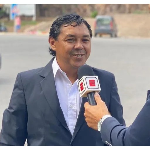 licenciado en todo tweet media