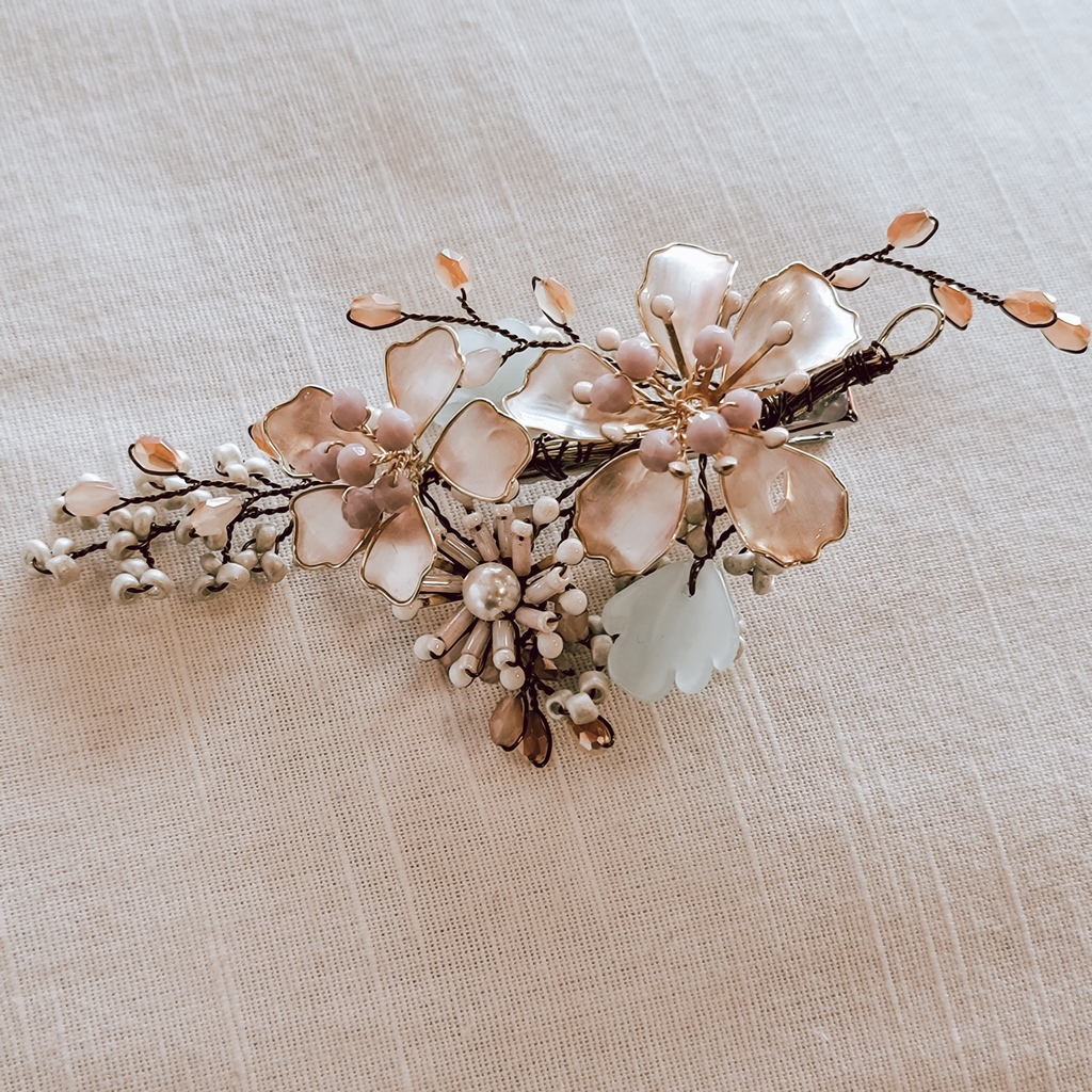strutbridal's tweet photo. How beautiful are these Bridal Hair pin designs?! π
The right bridal accessory can enhance your entire bridal look. #bridalhairpiece #weddingheadpiece #perfectlystyled #bridalcrown #bejewledcrown #azbride #azbrides #arizonabride #hairpins #bridalcrown #brideshop https://t.co/l3iKIt5LsJ